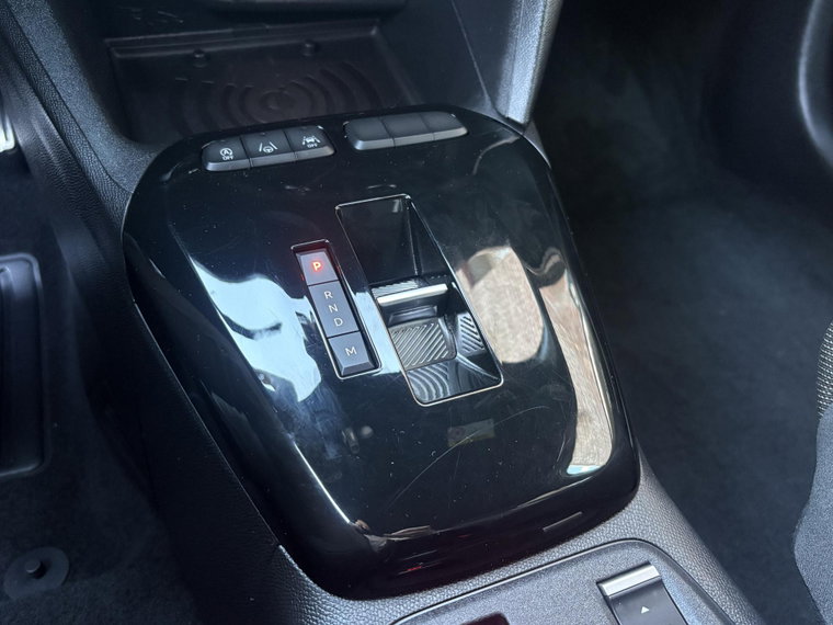 Vehicle Image 27