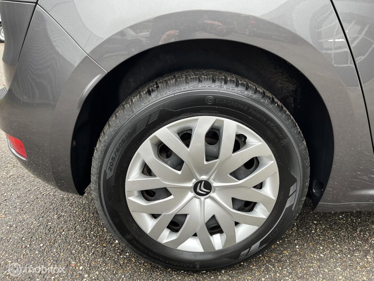 Vehicle Image 17