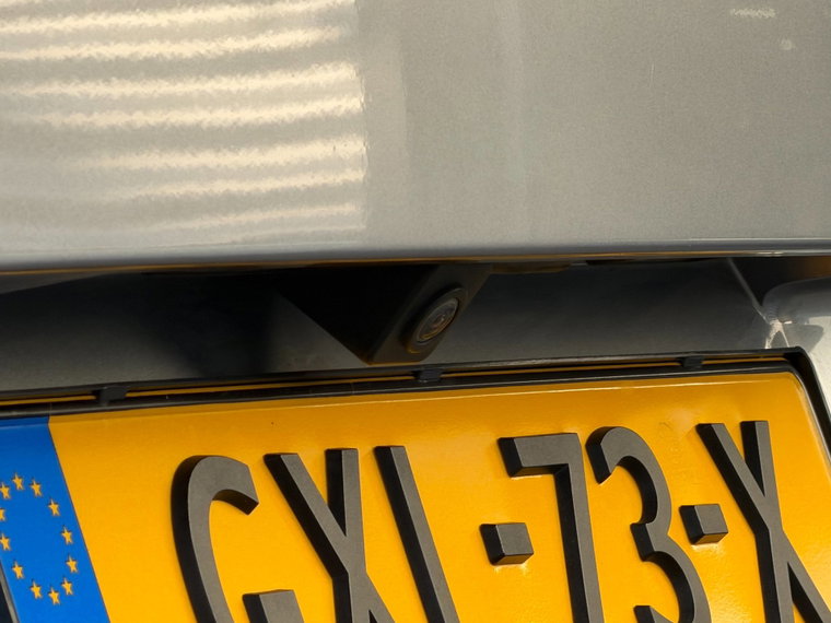 Vehicle Image 23
