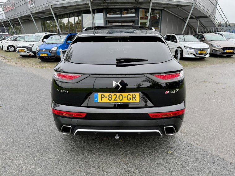 Vehicle Image 32