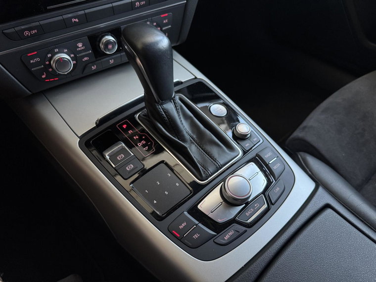 Vehicle Image 26
