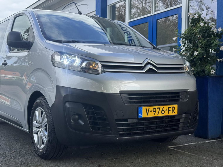 Vehicle Image 27
