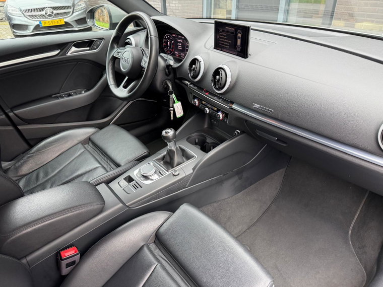 Vehicle Image 39