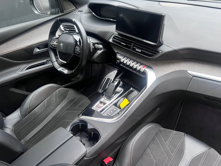 Vehicle Image 32