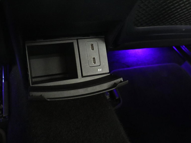 Vehicle Image 27