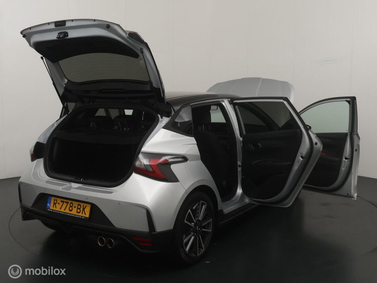 Vehicle Image 22