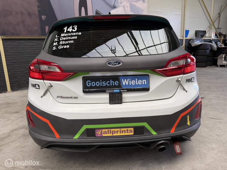 Vehicle Image 13