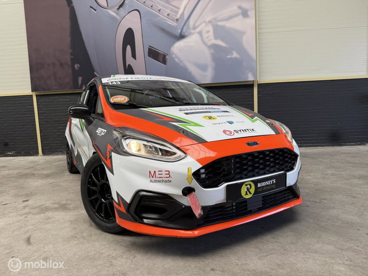 Vehicle Image 8