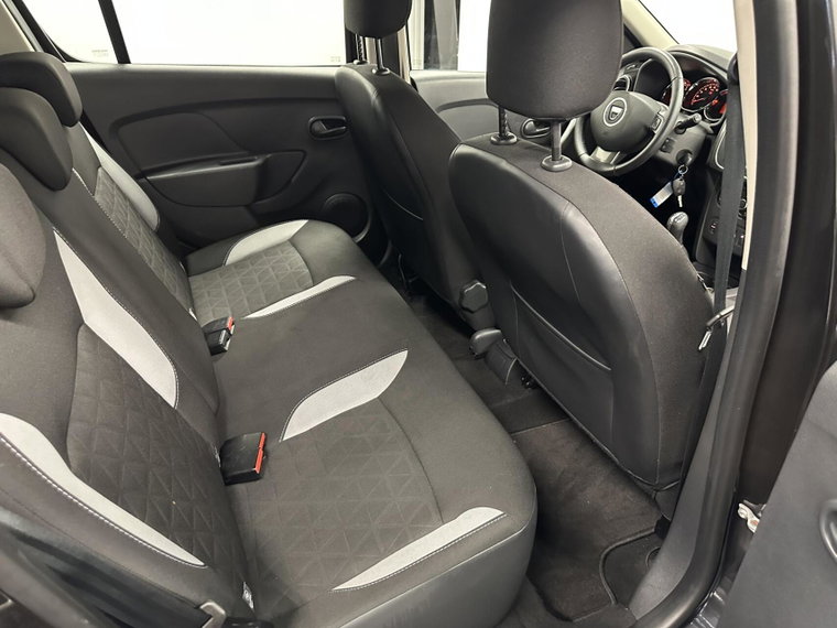 Vehicle Image 14