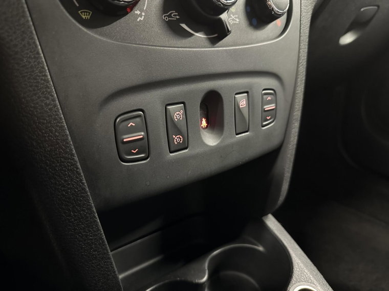 Vehicle Image 32