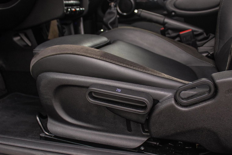 Vehicle Image 36