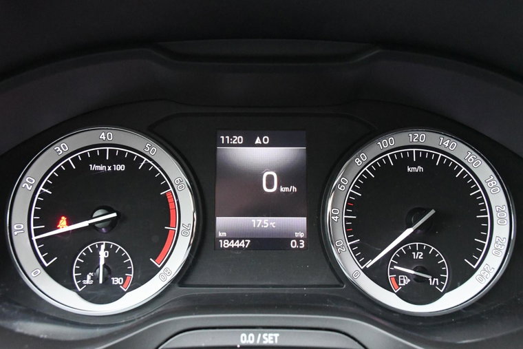Vehicle Image 12