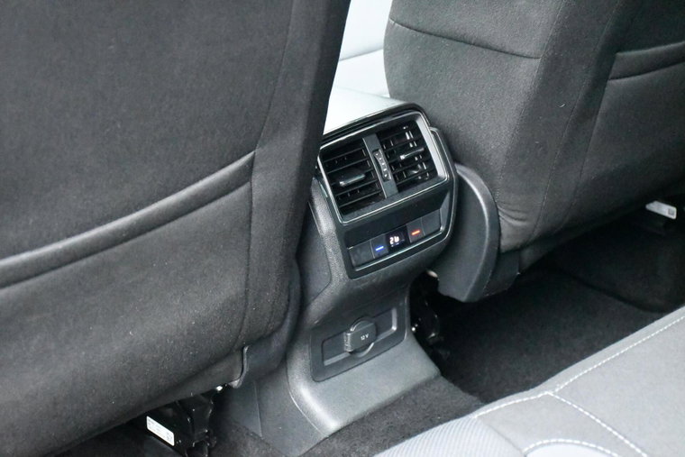 Vehicle Image 39