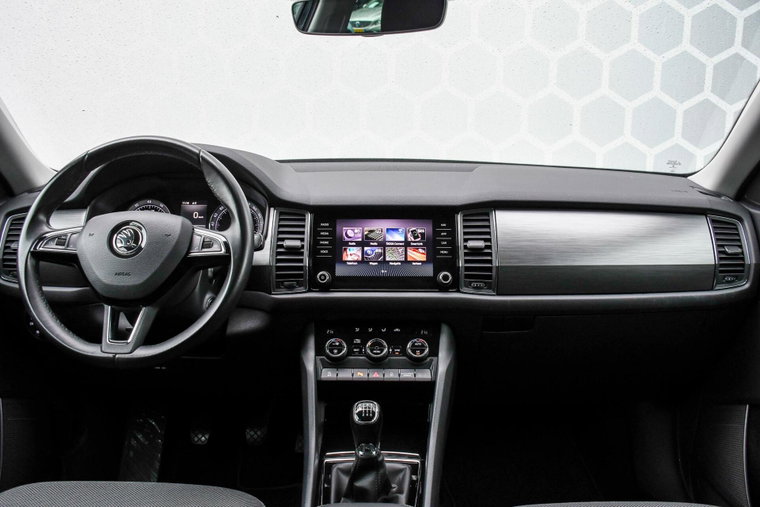 Vehicle Image 8
