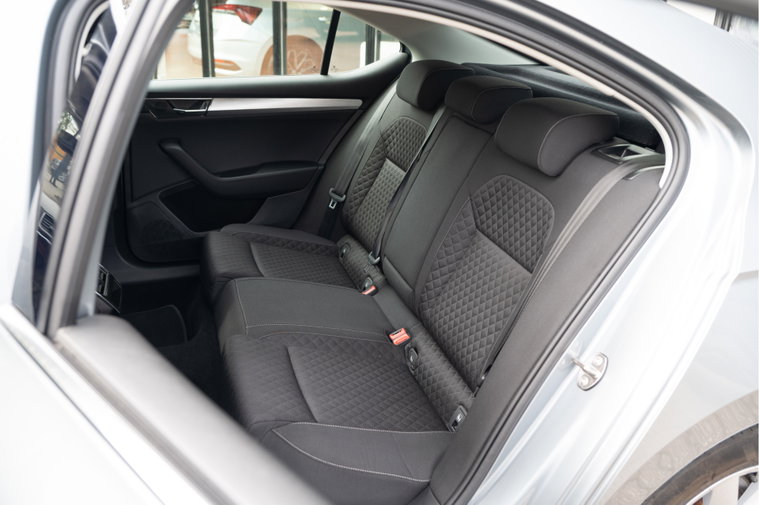 Vehicle Image 35