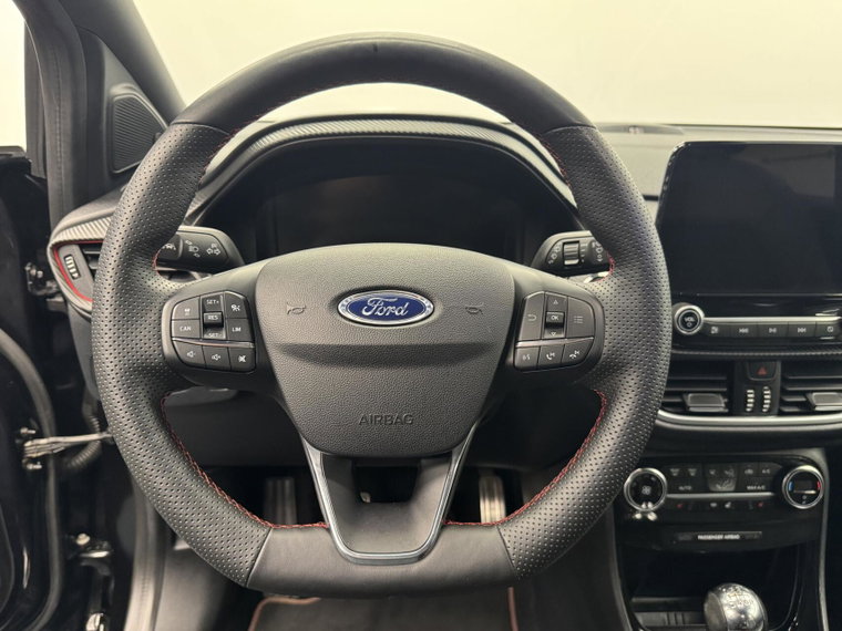 Vehicle Image 33