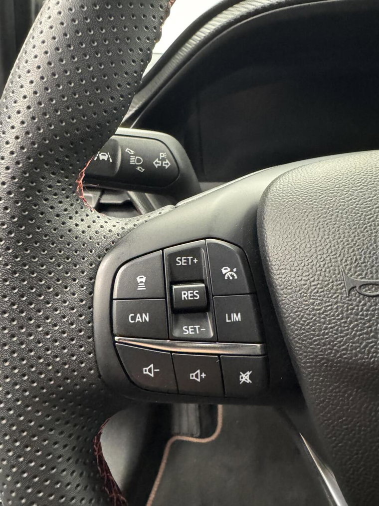 Vehicle Image 34