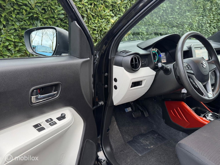 Vehicle Image 13