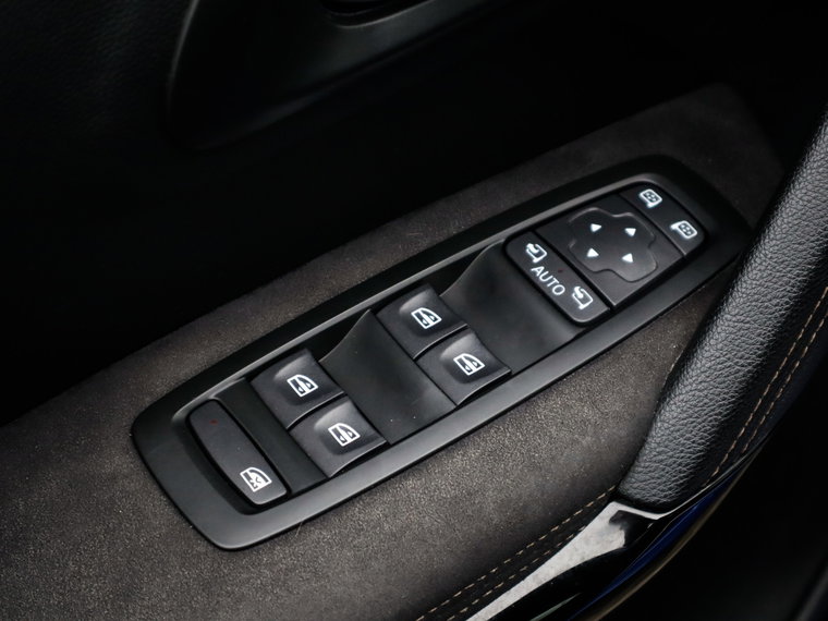 Vehicle Image 27