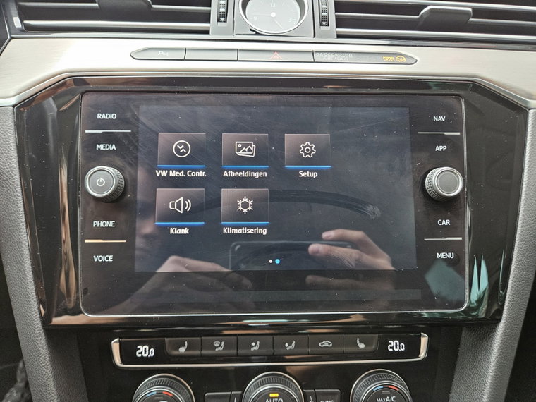 Vehicle Image 32