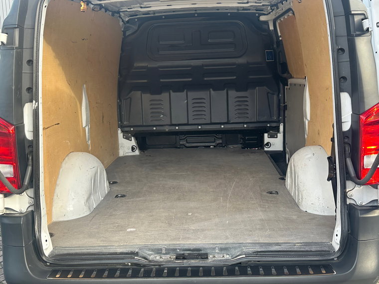 Vehicle Image 17