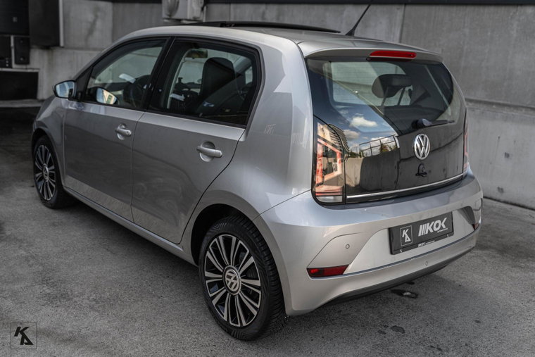 Vehicle Image 15