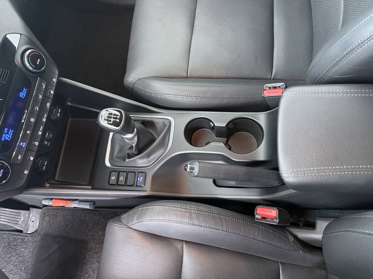 Vehicle Image 32