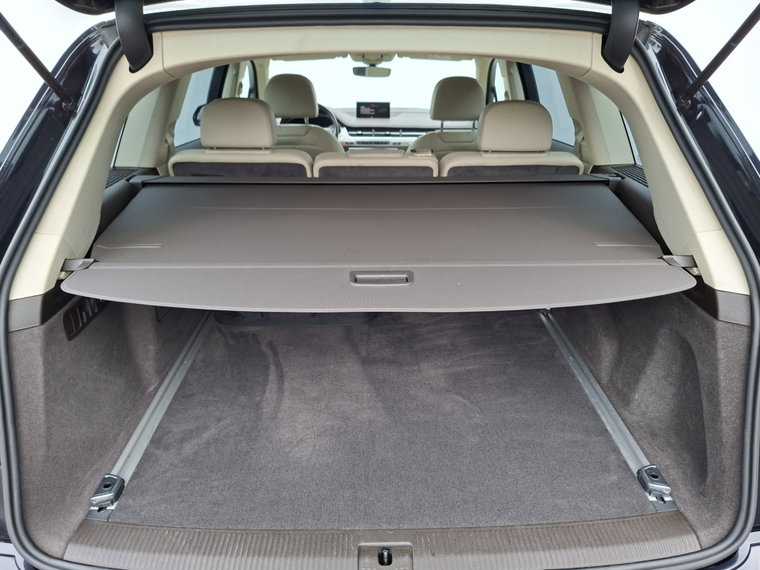 Vehicle Image 35