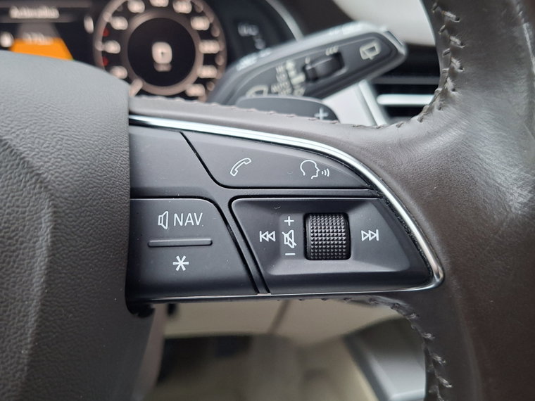Vehicle Image 52