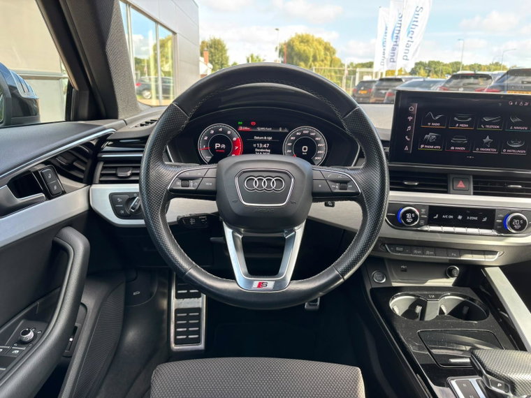 Vehicle Image 15