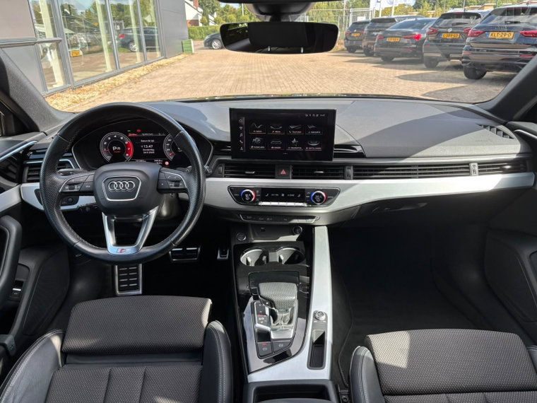Vehicle Image 16