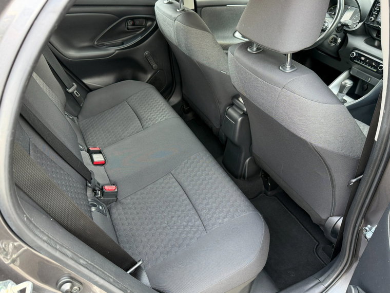 Vehicle Image 23