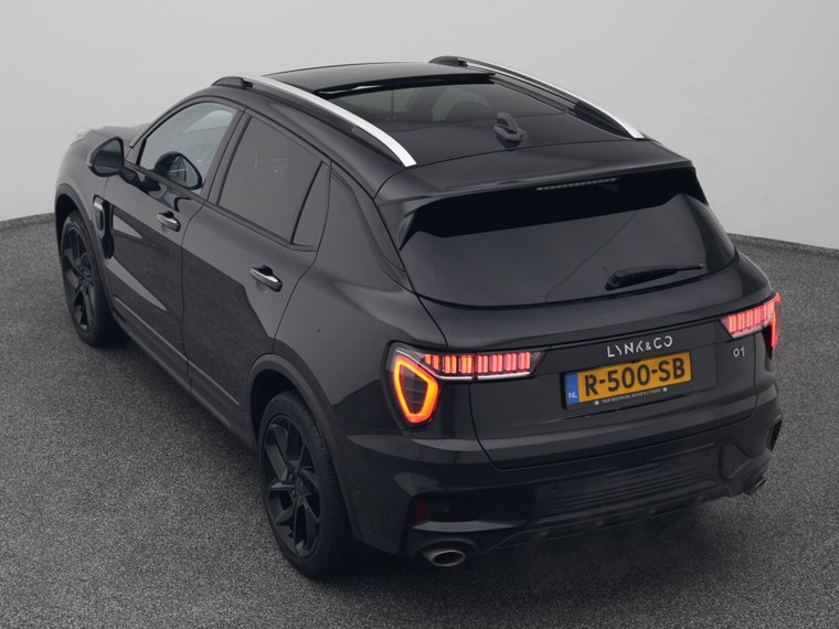 Vehicle Image 25