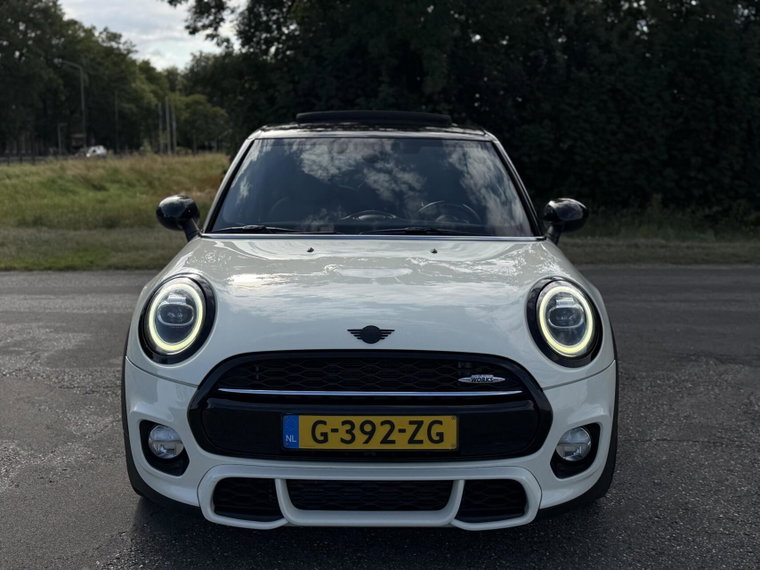 Vehicle Image 24