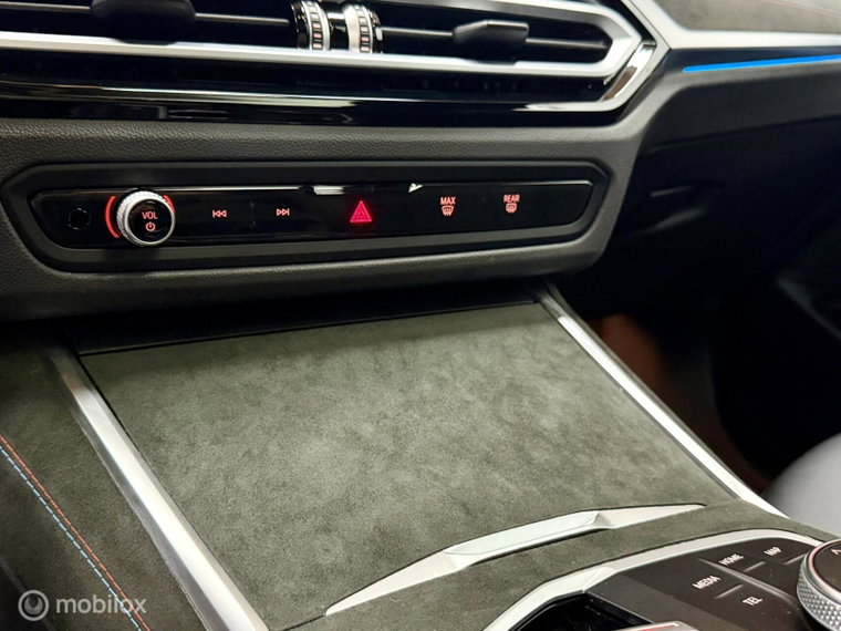 Vehicle Image 45