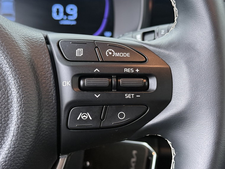 Vehicle Image 28