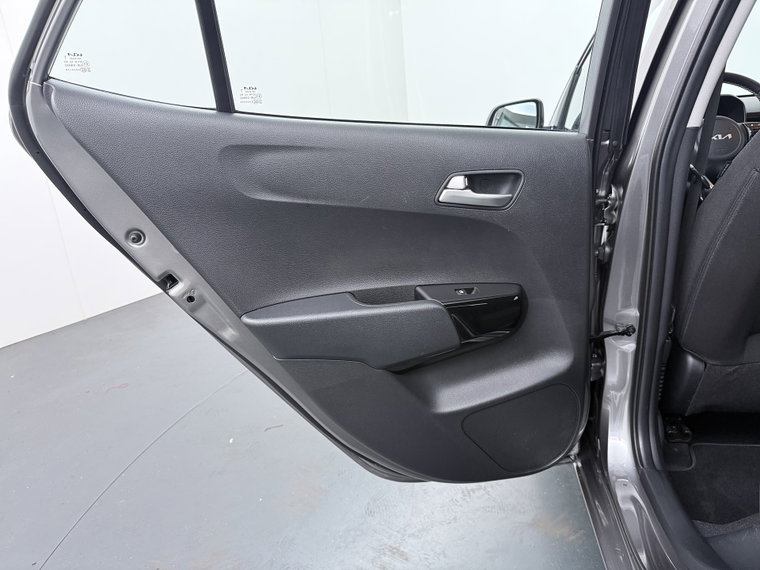 Vehicle Image 36
