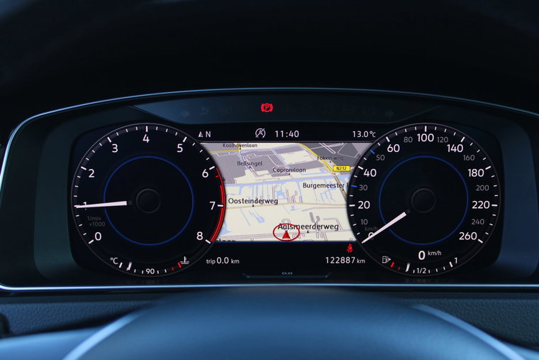 Vehicle Image 12