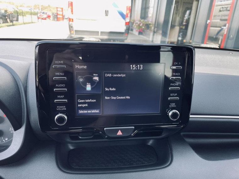 Vehicle Image 21