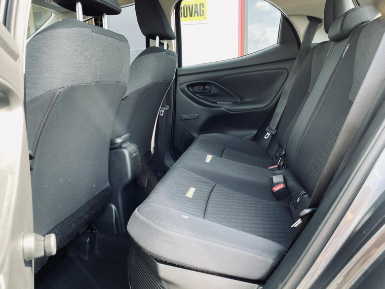 Vehicle Image 10
