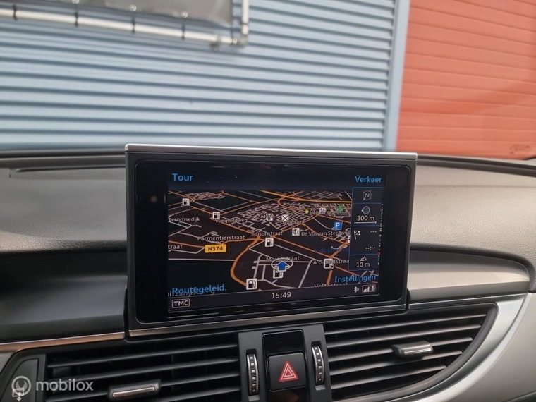 Vehicle Image 36