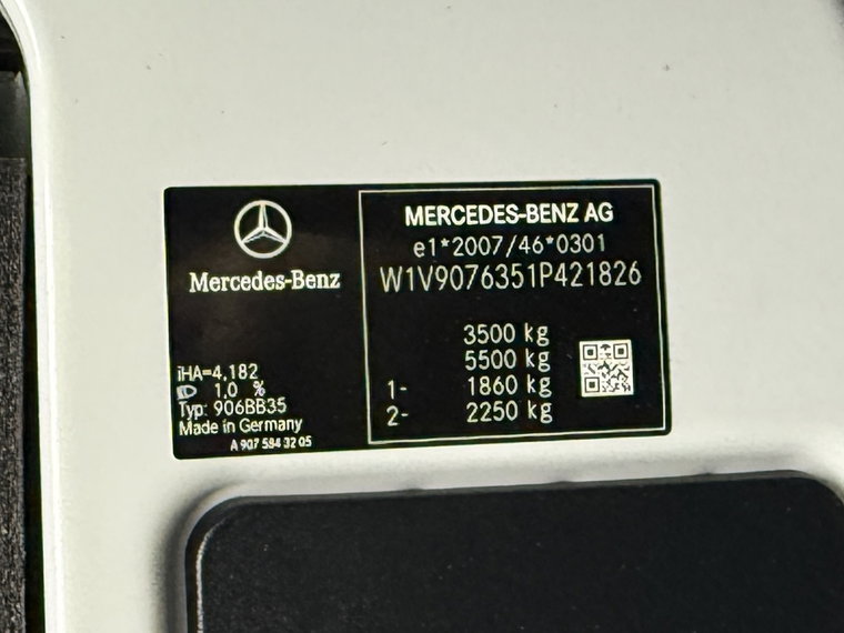Vehicle Image 33