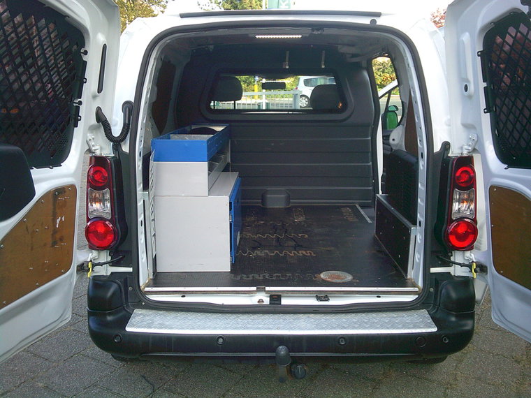 Vehicle Image 17