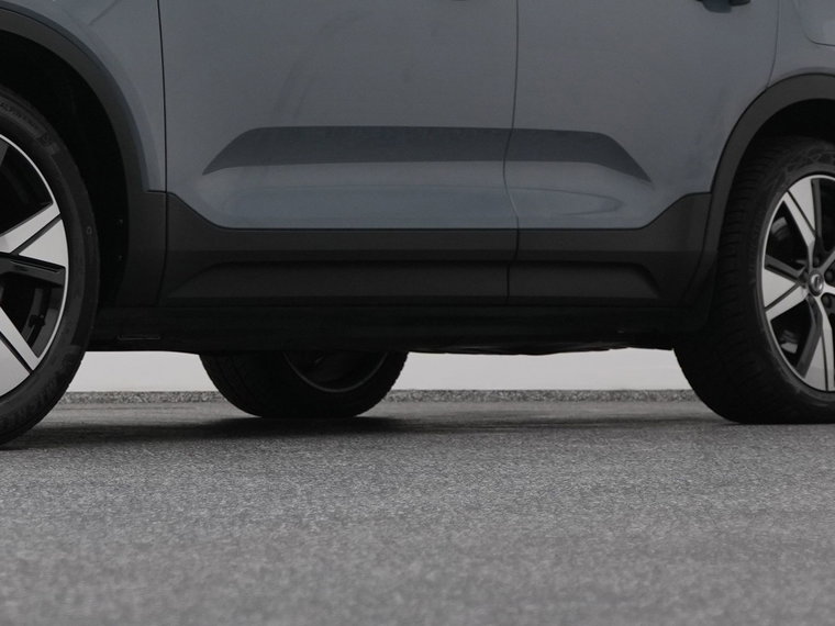 Vehicle Image 38