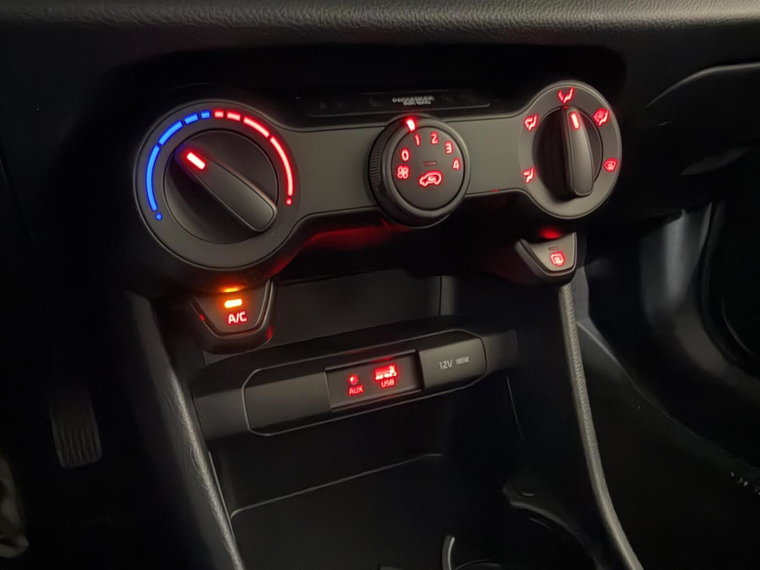 Vehicle Image 27