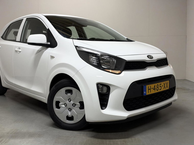 Vehicle Image 32