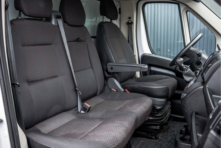 Vehicle Image 12