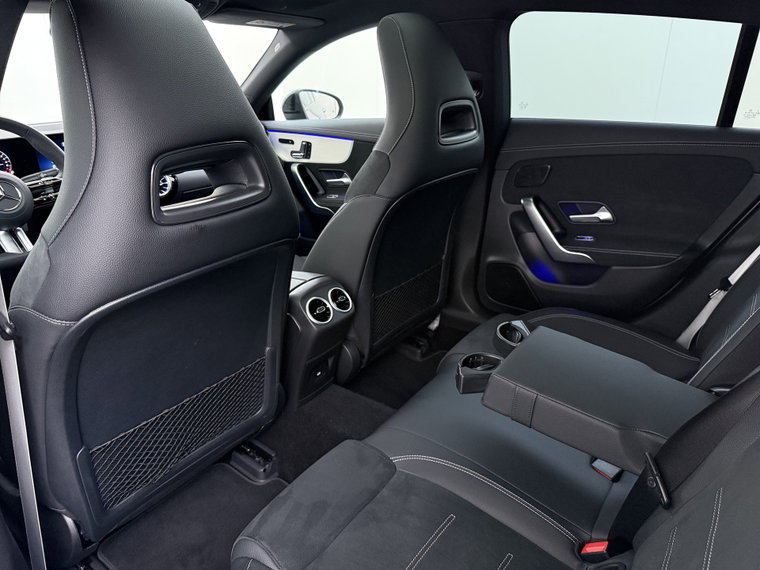 Vehicle Image 23