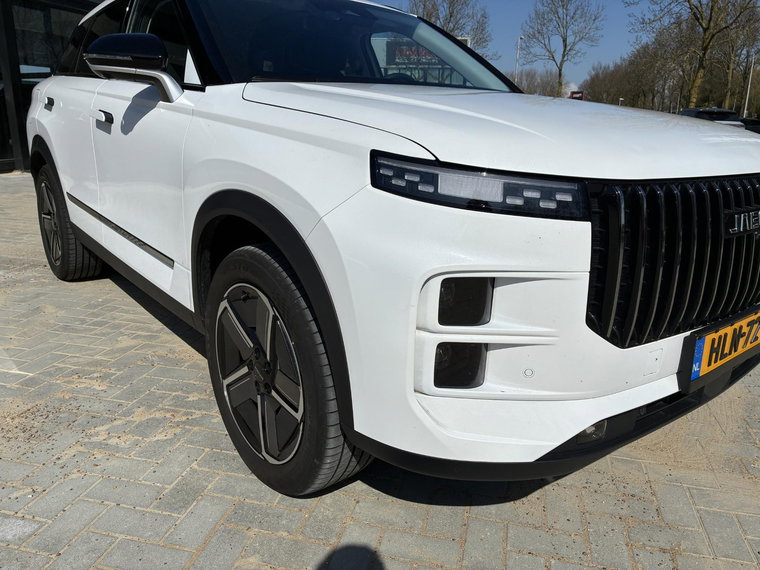 Vehicle Image 21
