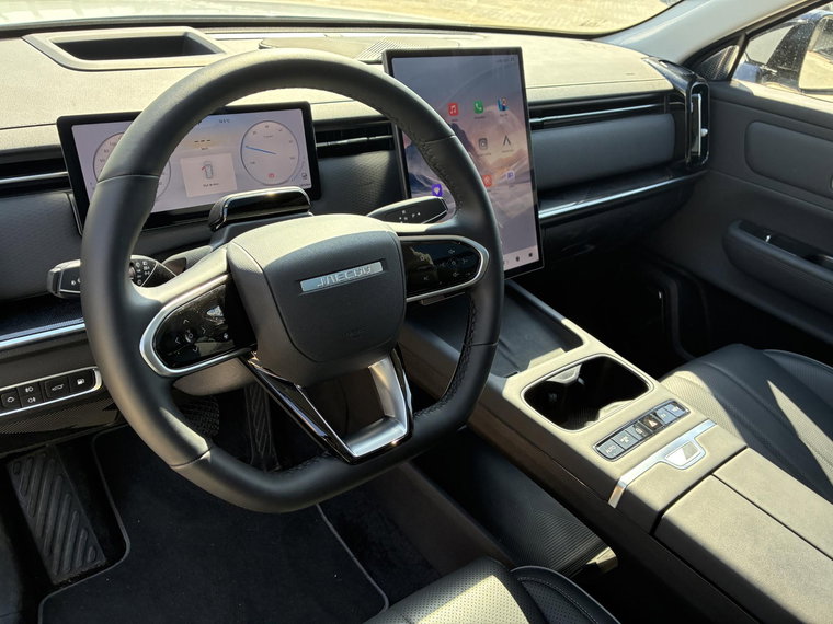 Vehicle Image 32